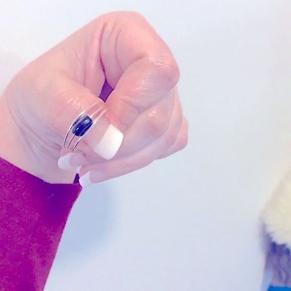 NEW: CHIC & STYLISH•ONYX GEMstone•Adjustable•Silver Wrapped Ring•Unisex Jewelry - Picture 7 of 16